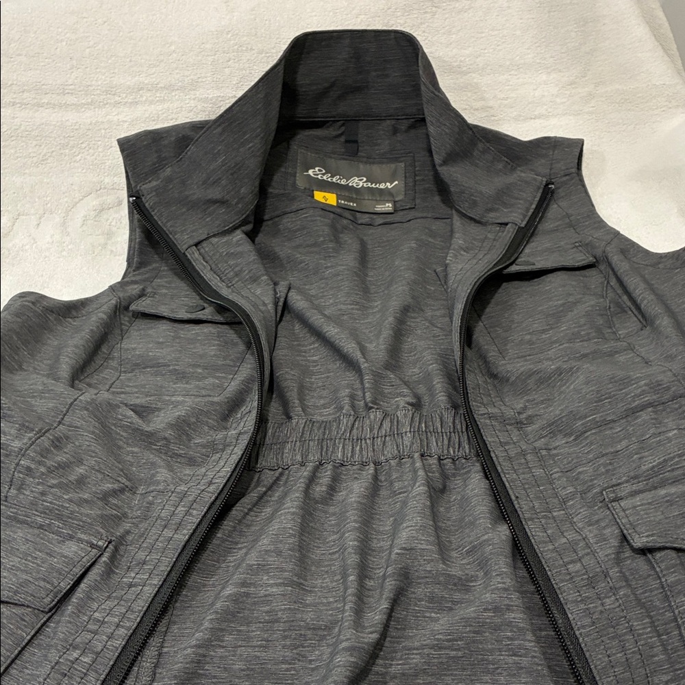 Eddie Bauer women’s synthetic multi pocket travel vest